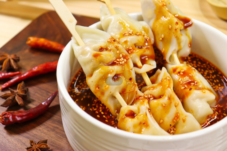 從代工到共創(chuàng)：旺年食品工廠的定制化服務(wù)如何破局同質(zhì)化競爭？